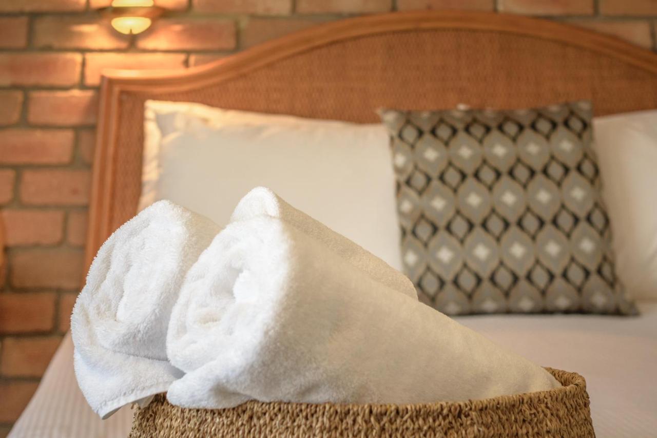 Sapphire Waters Motor Inn Меримбула Экстерьер фото