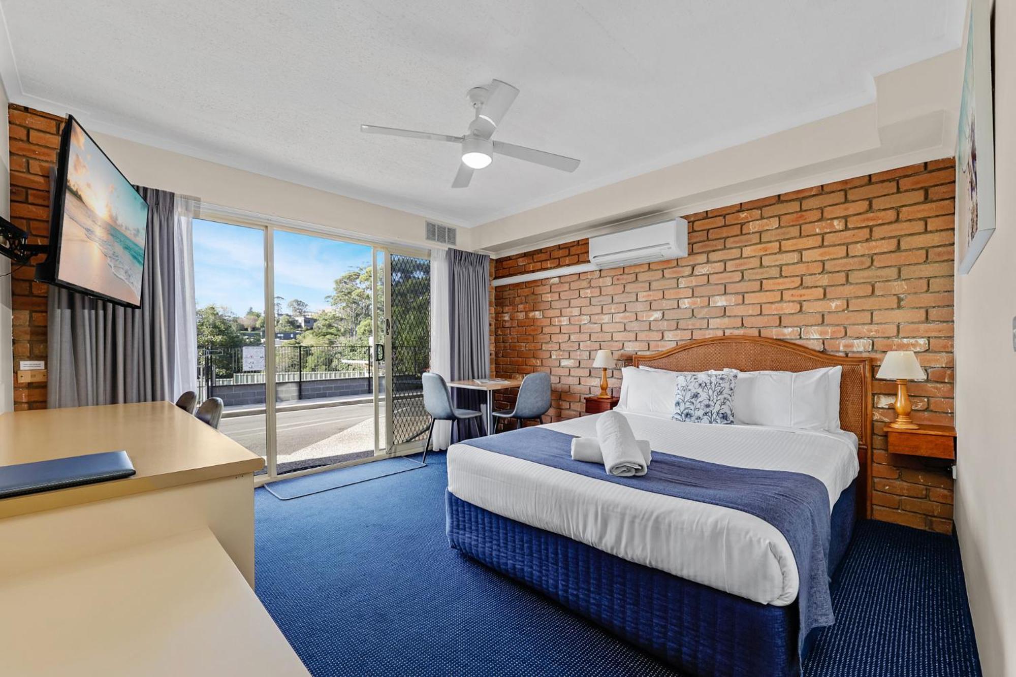 Sapphire Waters Motor Inn Меримбула Экстерьер фото