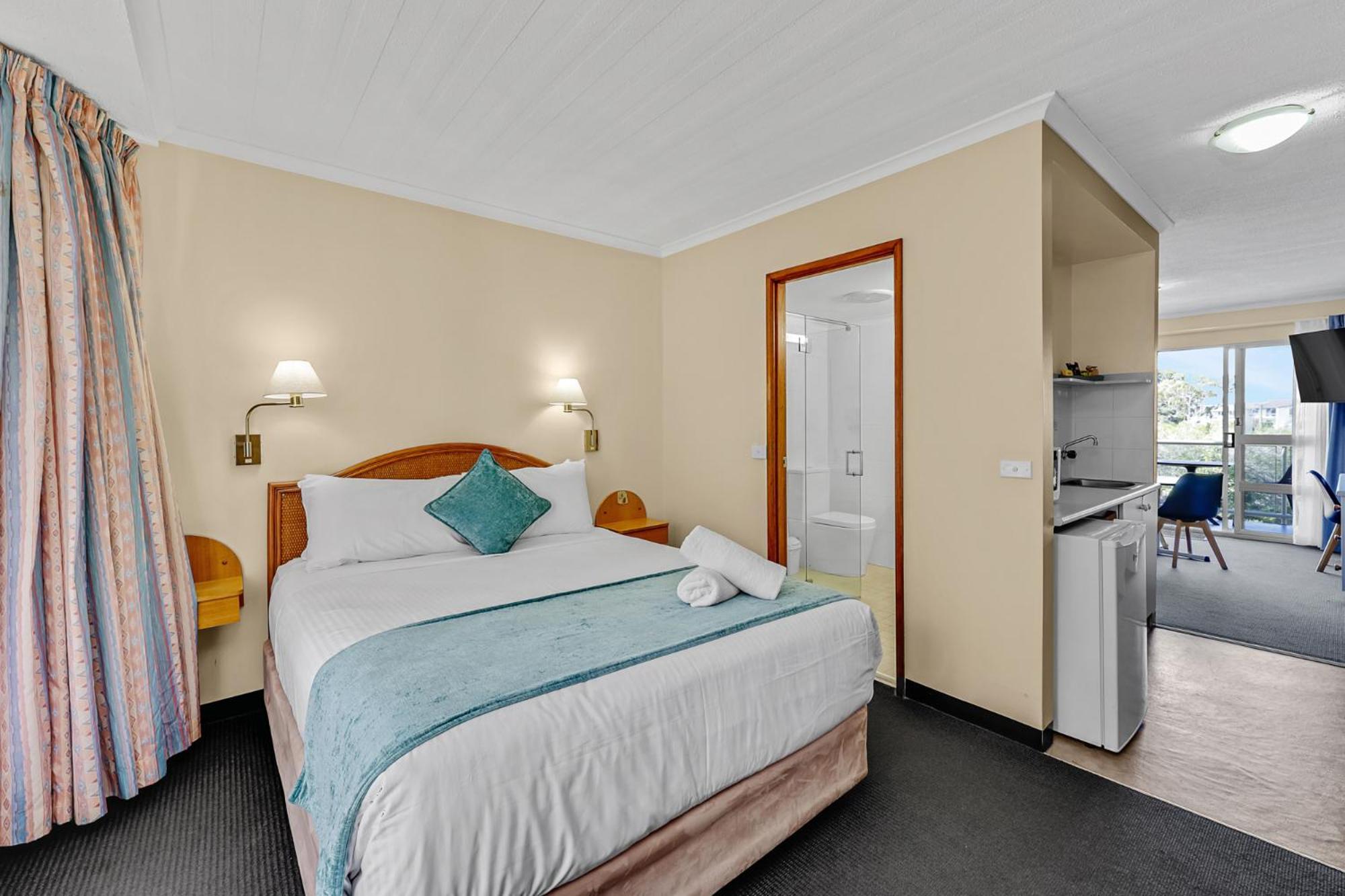 Sapphire Waters Motor Inn Меримбула Экстерьер фото