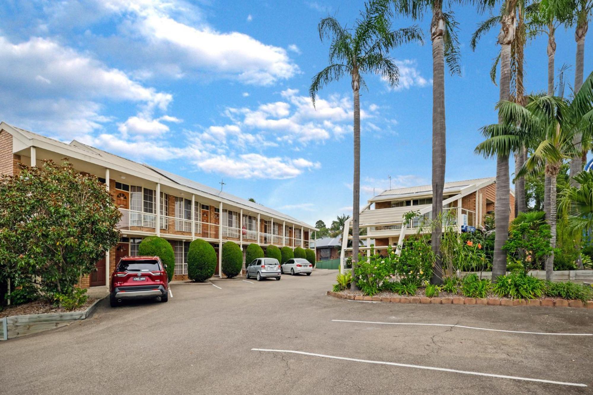 Sapphire Waters Motor Inn Меримбула Экстерьер фото