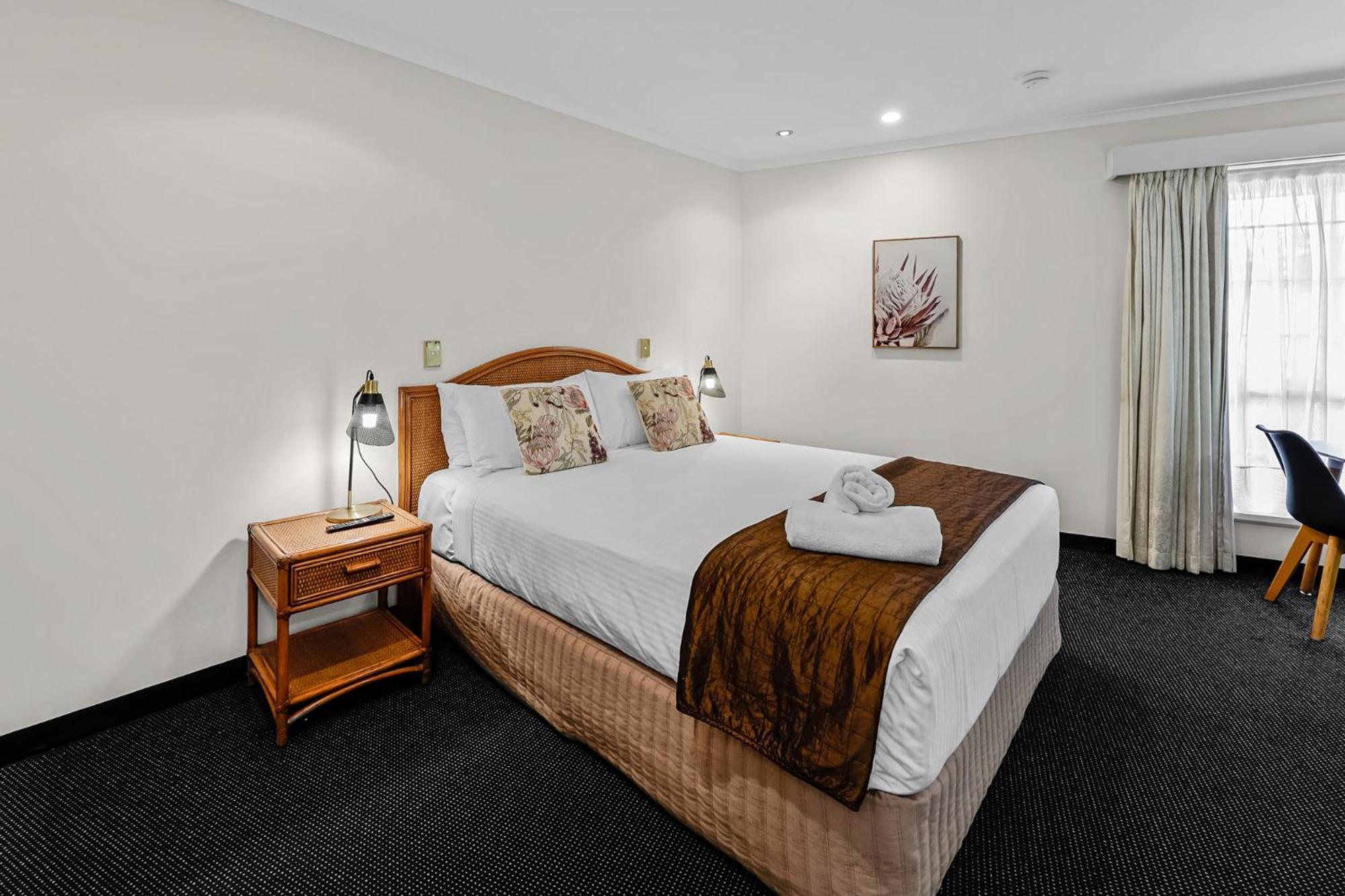 Sapphire Waters Motor Inn Меримбула Экстерьер фото